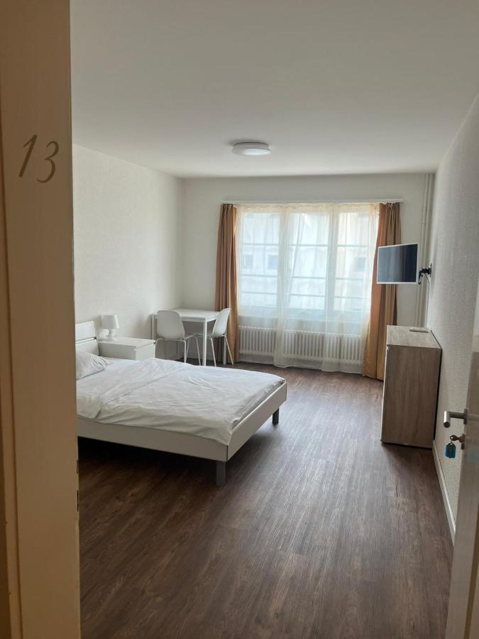 Zimmer Mit Geteiltem Bad & Kueche Brugg  Dış mekan fotoğraf